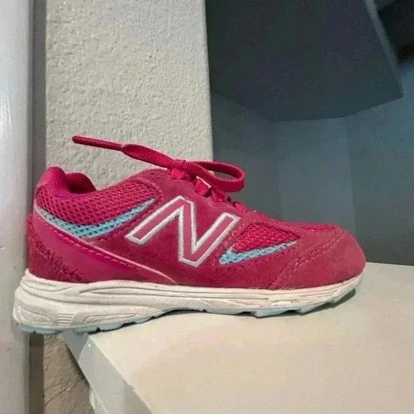 New Balance 888 V2 Toddler Sz. 7.5 Athletic Shoes,Fuchsia - Picture 5 of 9